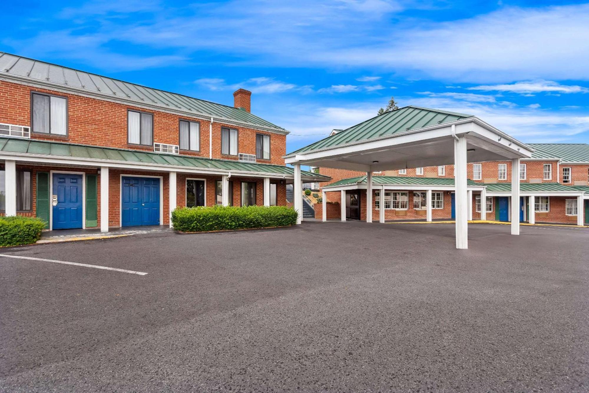 Econo Lodge Waynesboro - Skyline Drive Kültér fotó